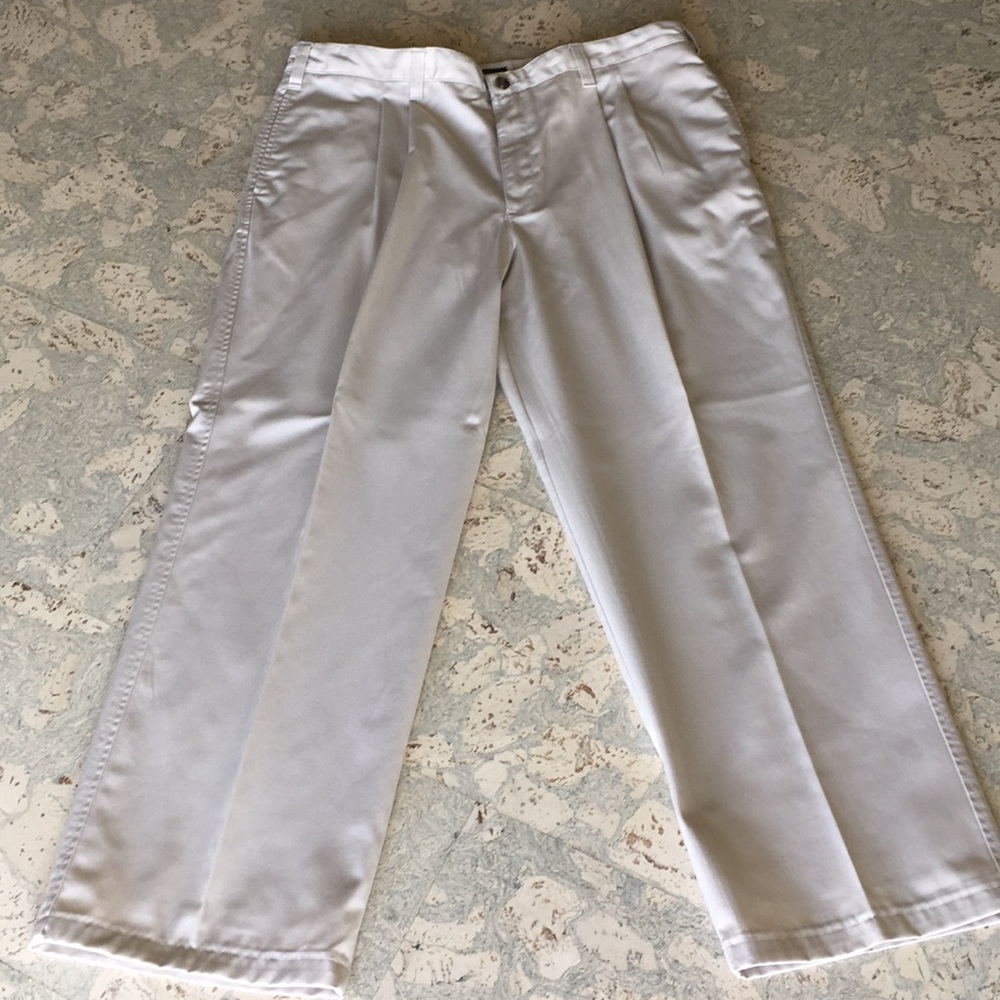 Eddie Bauer Relaxed Fit Light Beige Pants -40 x 32